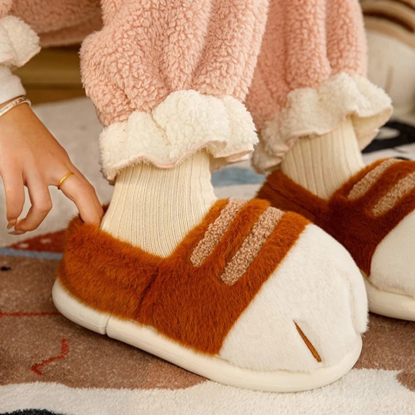 Pantofola fuzzy per la casa da - Sneaker Care Set recensione e prezzo